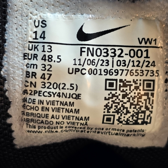 Athletic_Shoes